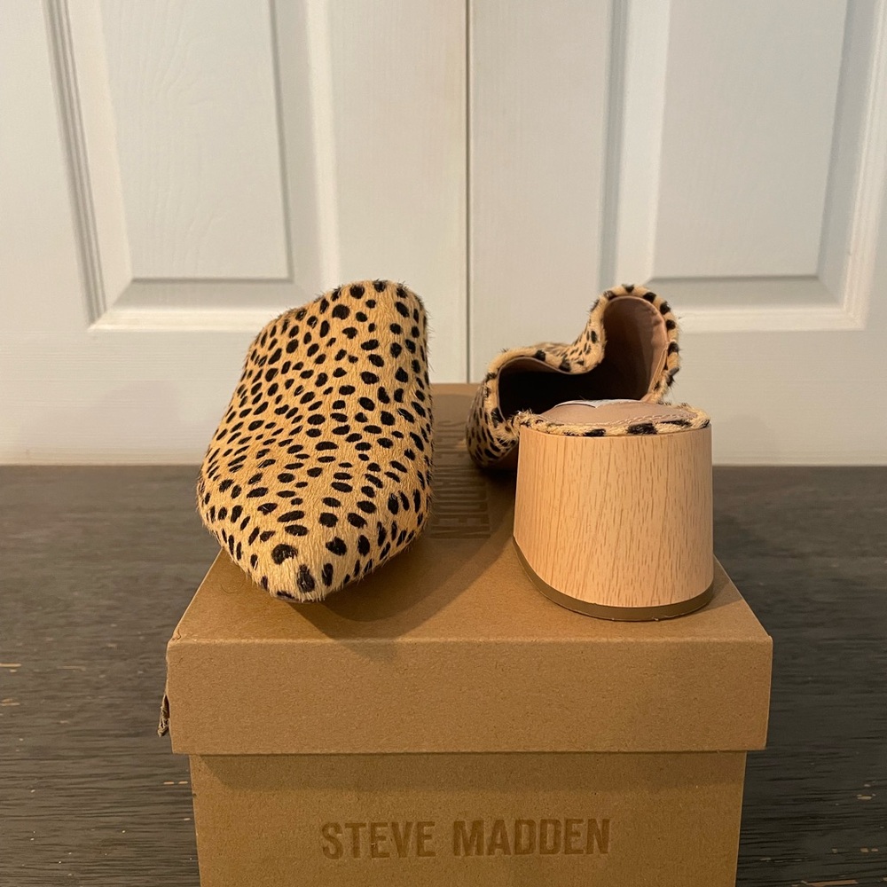Steve Madden Tan Leopard Slippers